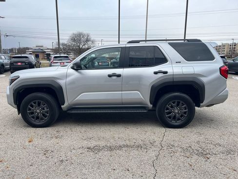 Used 2025 Toyota 4Runner SR5 image 2