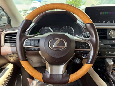 Used 2020 Lexus RX 450hL AWD w/ Premium Package image 20