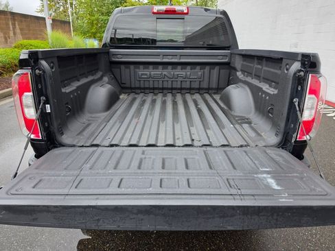 Used 2022 GMC Canyon Denali w/ Denali Black Edition Package AWD/4WD image 14