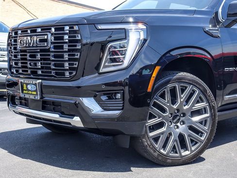 Used 2026 GMC Yukon Denali Ultimate AWD/4WD image 2