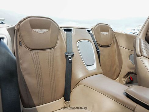 Used 2019 Aston Martin DB11 Volante image 45