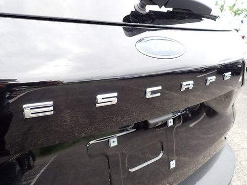 Used 2022 Ford Escape SE w/ SE Sport Appearance Package AWD/4WD image 5