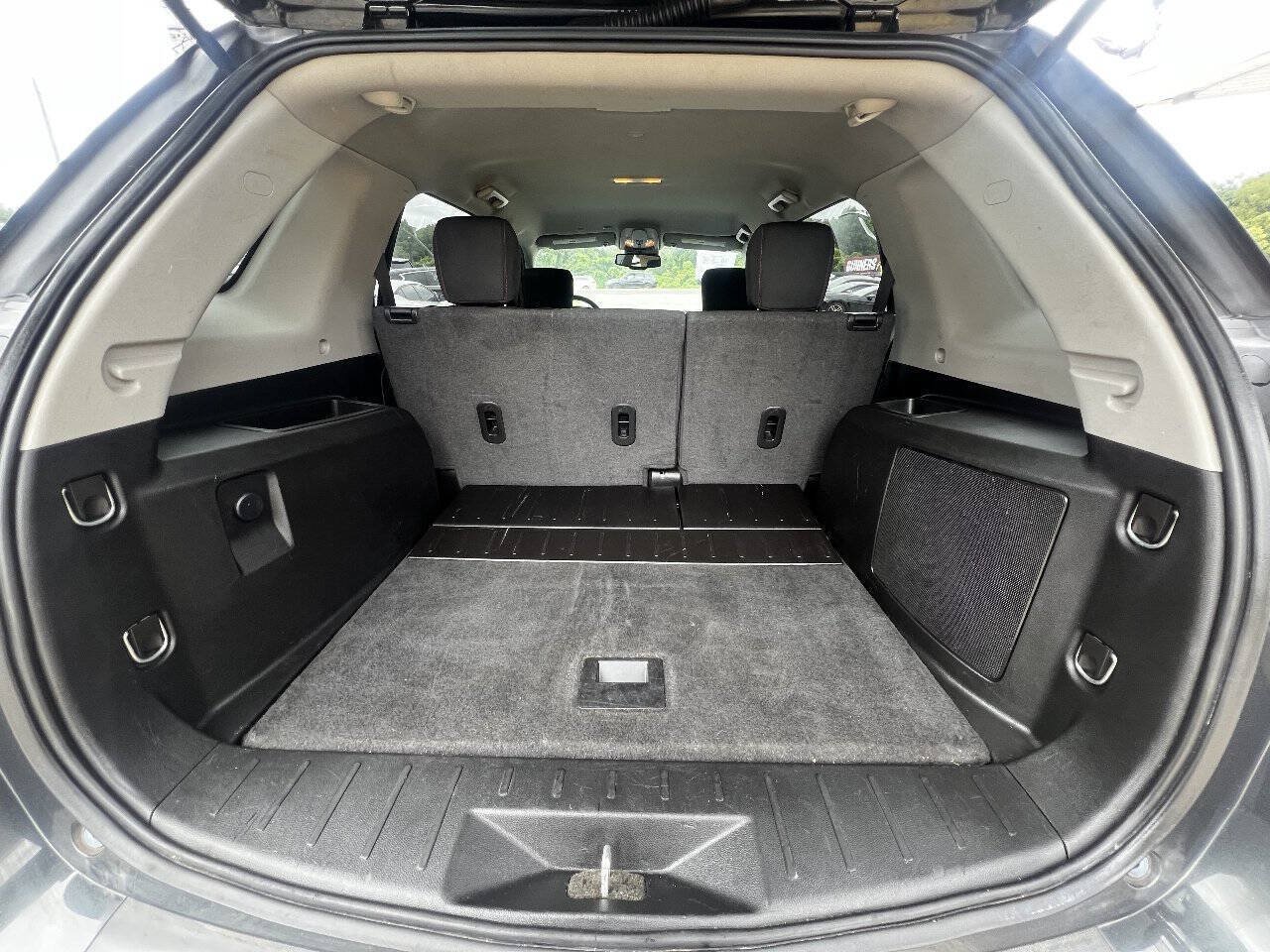 Used 2017 GMC Terrain SLE FWD image 14