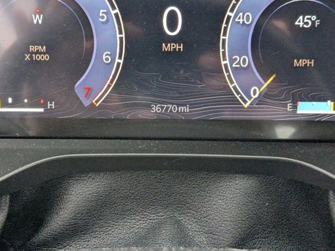 Used 2022 Jeep Grand Cherokee Limited image 10