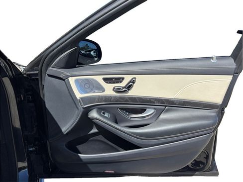 Used 2020 Mercedes-Benz S 560 Sedan image 47