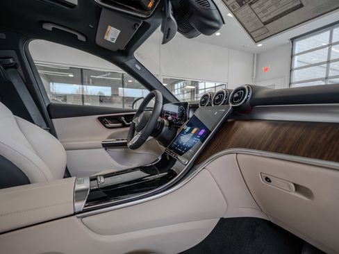 New 2026 Mercedes-Benz GLC 300 4MATIC image 17