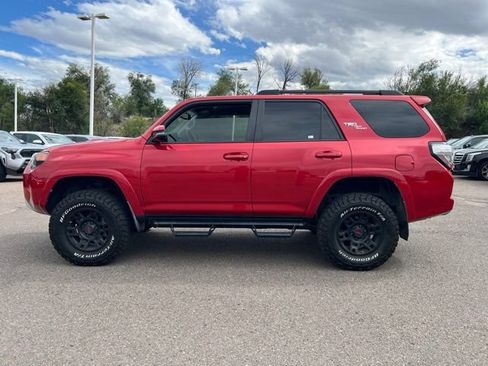 Used 2020 Toyota 4Runner TRD Off-Road Premium AWD/4WD image 2