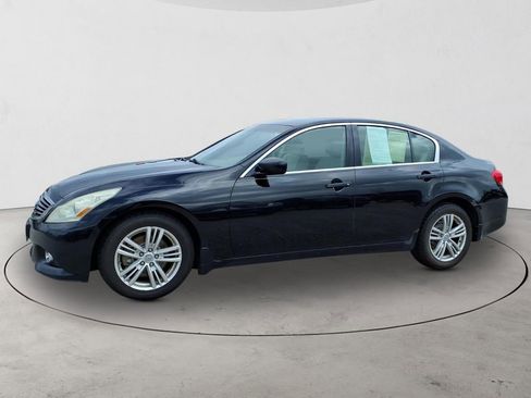 Used 2011 INFINITI G25 x w/ Moonroof Pkg image 9