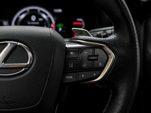 Used 2024 Lexus LX 600 F Sport AWD/4WD image 19