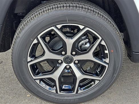 New 2026 Jeep Compass Limited image 7