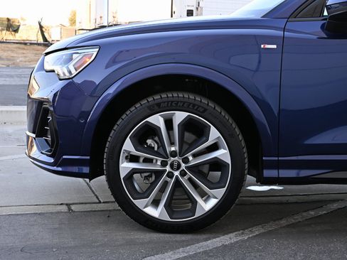 Used 2021 Audi Q3 2.0T Premium Plus w/ Premium Plus Package AWD/4WD image 36