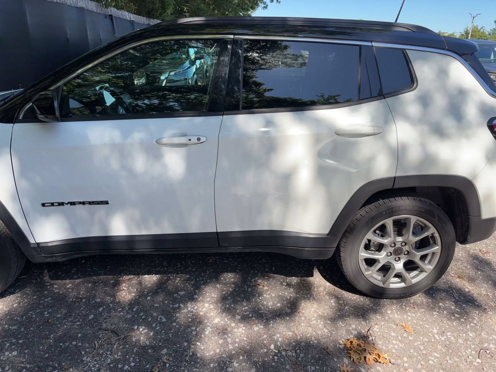 Used 2025 Jeep Compass Limited AWD/4WD image 7