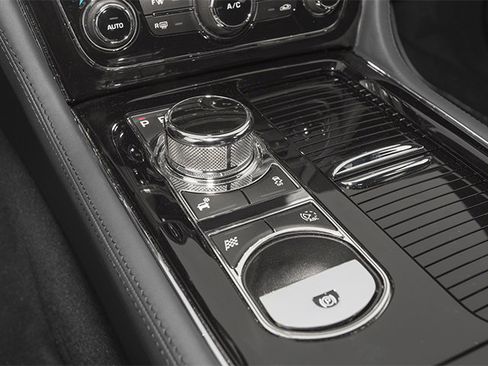 Used 2014 Jaguar XJ L Portfolio AWD/4WD image 10