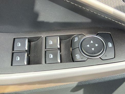 Used 2024 Ford Explorer XLT RWD image 24