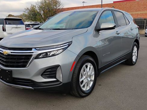 Used 2023 Chevrolet Equinox LT FWD image 3