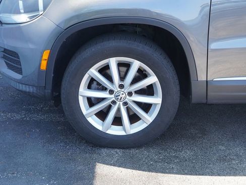 Used 2017 Volkswagen Tiguan Wolfsburg Edition FWD image 6