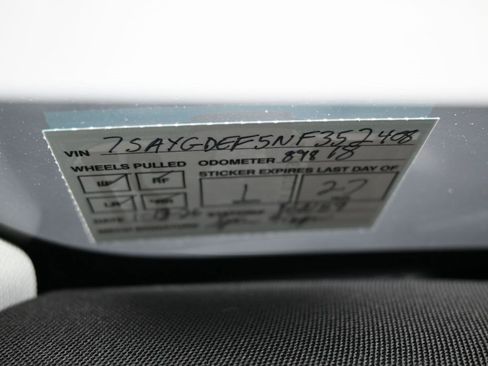 Used 2022 Tesla Model Y Performance image 9