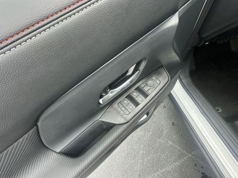 New 2025 Nissan Kicks SR image 14