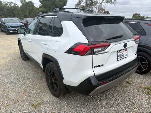Used 2023 Toyota RAV4 XSE AWD/4WD image 4