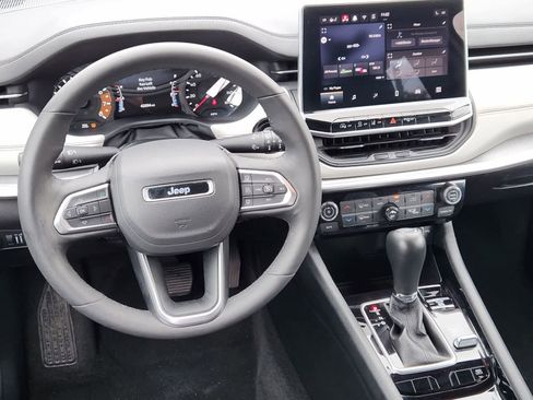 Used 2025 Jeep Compass Limited AWD/4WD image 27