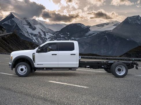New 2026 Ford F550 2WD Crew Cab Super Duty image 4