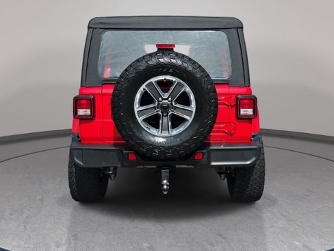 Used 2021 Jeep Wrangler Unlimited Sahara AWD/4WD image 6