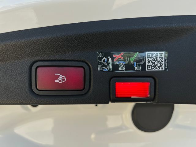 Used 2023 Mercedes-Benz E 450 Cabriolet image 18