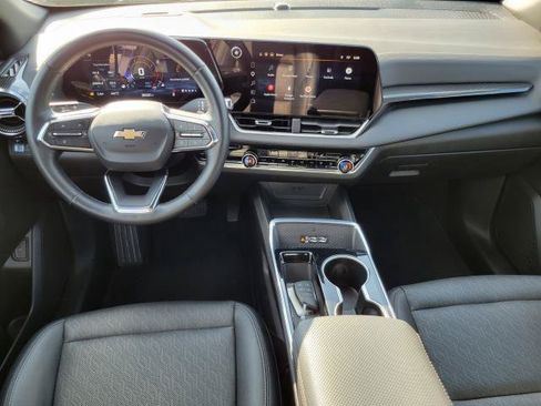 Used 2025 Chevrolet Equinox LT w/ Convenience Package II AWD/4WD image 27