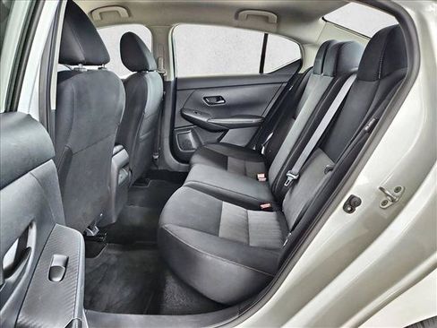 Used 2024 Nissan Sentra SV FWD image 18