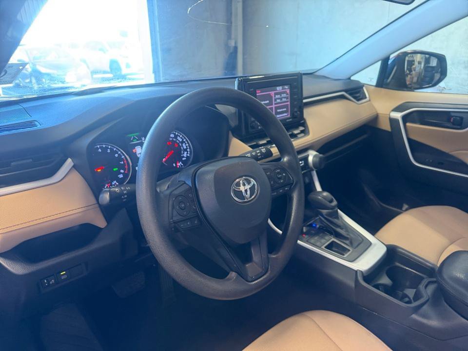 Certified 2021 Toyota RAV4 LE AWD/4WD image 34