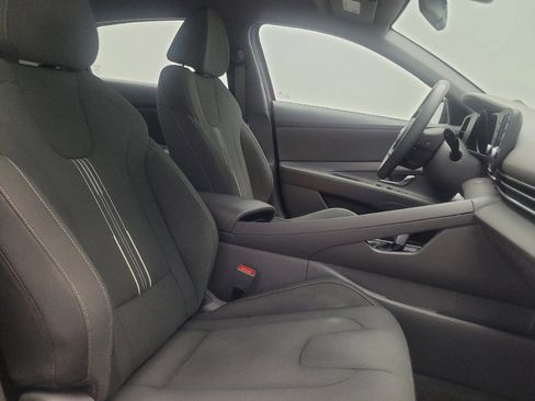 Used 2023 Hyundai Elantra Blue FWD image 21