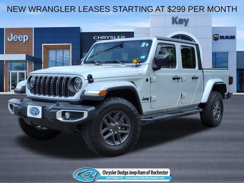Used 2024 Jeep Gladiator Sport AWD/4WD image 1