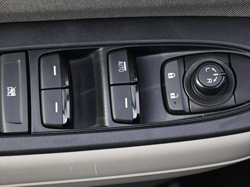 Used 2025 Subaru Forester AWD/4WD image 23