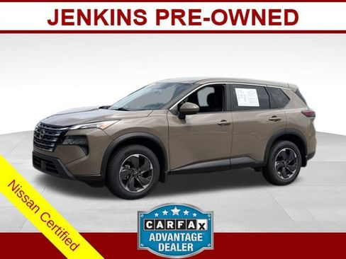 Certified 2025 Nissan Rogue SV FWD image 1