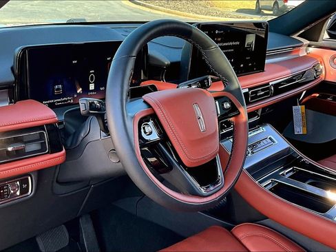 New 2025 Lincoln Aviator Reserve w/ Equipment Group 201A image 6