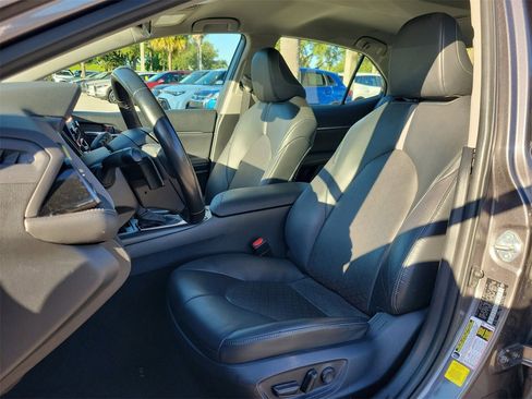 Used 2023 Toyota Camry XSE image 16