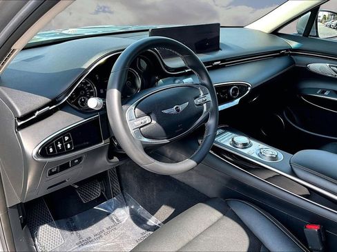 Used 2025 Genesis GV70 2.5T AWD/4WD image 17