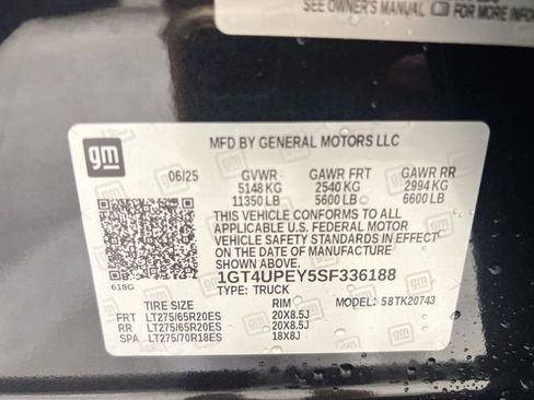 Used 2025 GMC Sierra 2500 AT4 image 33