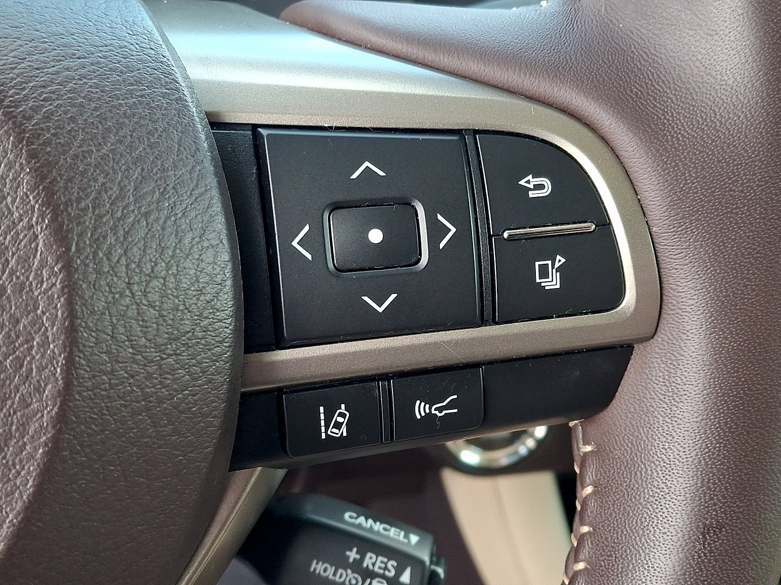 Used 2017 Lexus RX 350 AWD w/ Premium Package image 24