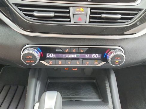 New 2026 Nissan Altima 2.5 SR w/ SR Premium Package FWD image 31
