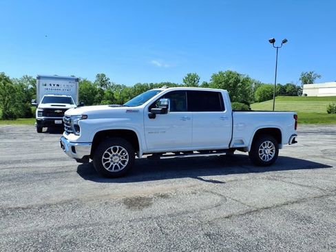 Used 2025 Chevrolet Silverado 2500 LTZ w/ LTZ Premium Package AWD/4WD image 42