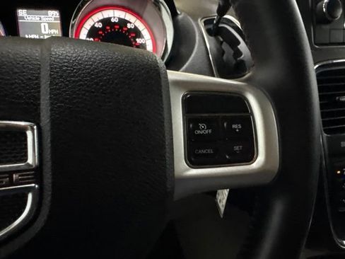 Used 2014 Dodge Grand Caravan SXT w/ Rear Park Assist Package FWD image 46
