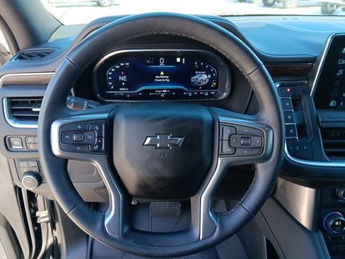 Used 2023 Chevrolet Tahoe Z71 w/ Luxury Package image 12