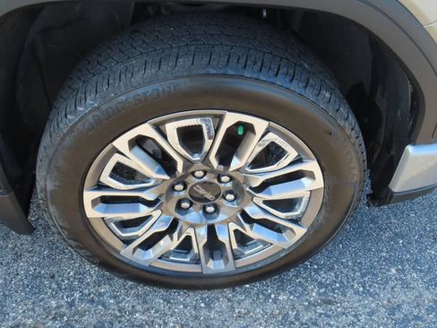 Used 2024 GMC Sierra 1500 Denali Ultimate AWD/4WD image 14