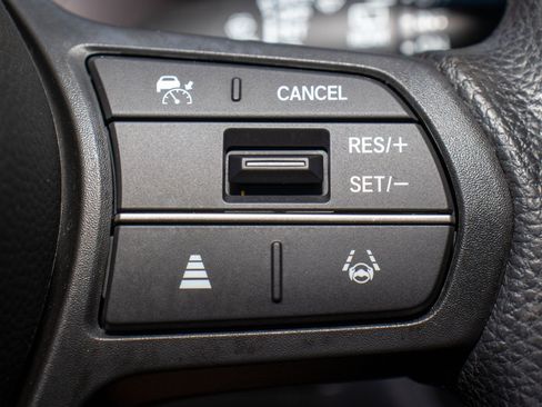 Certified 2023 Honda HR-V LX image 27