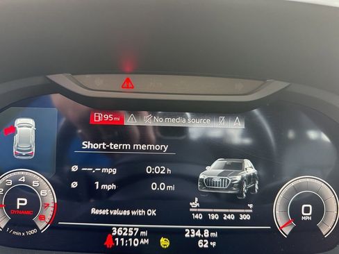 Used 2023 Audi Q3 2.0T Premium Plus w/ Premium Plus Package AWD/4WD image 13