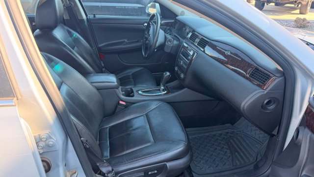 Used 2012 Chevrolet Impala LTZ FWD image 14
