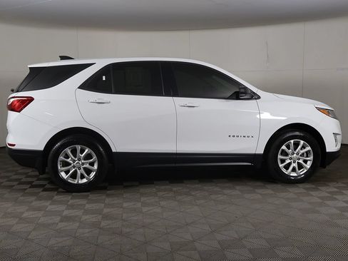 Used 2019 Chevrolet Equinox LS AWD/4WD image 15