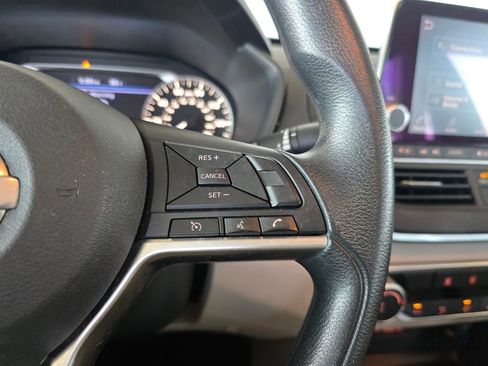 Used 2019 Nissan Altima 2.5 S FWD image 15