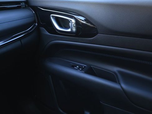 New 2026 Jeep Compass Latitude image 24